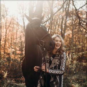 Meet your Posher, Ava